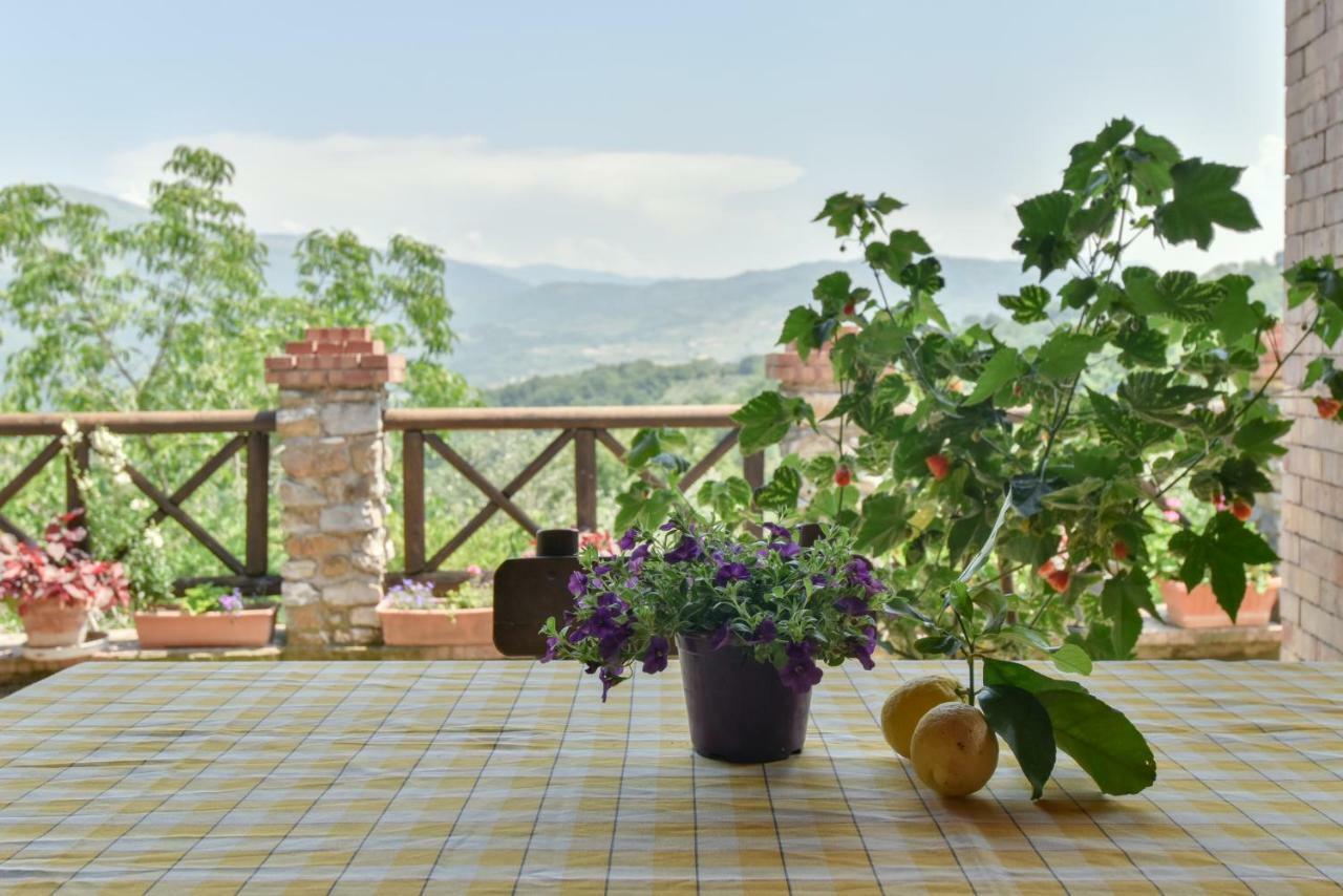 Agriturismo L'Antico Casolare Castelcivita Exterior foto